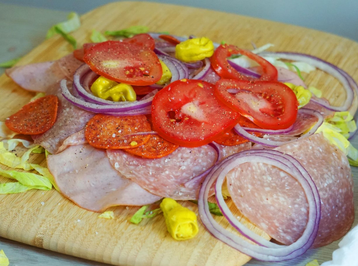 See TikToki hitisai levis nagu tulekahju: Chopped Italian sandwich on uus hitt