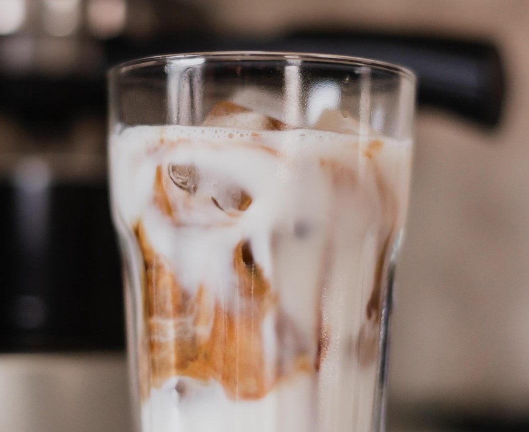 Dalgona coffee - miks see pilvepehme kohv on aastakümneid populaarne ja nüüd Instagramis taas hullust tekitab