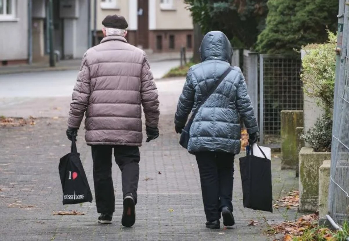 Kas peaaegu 7000 € kuus spetsiaalsed pensionid süüakse lihtsalt riigikassast ära ja jätavad tavalised inimesed alles kõrvale?