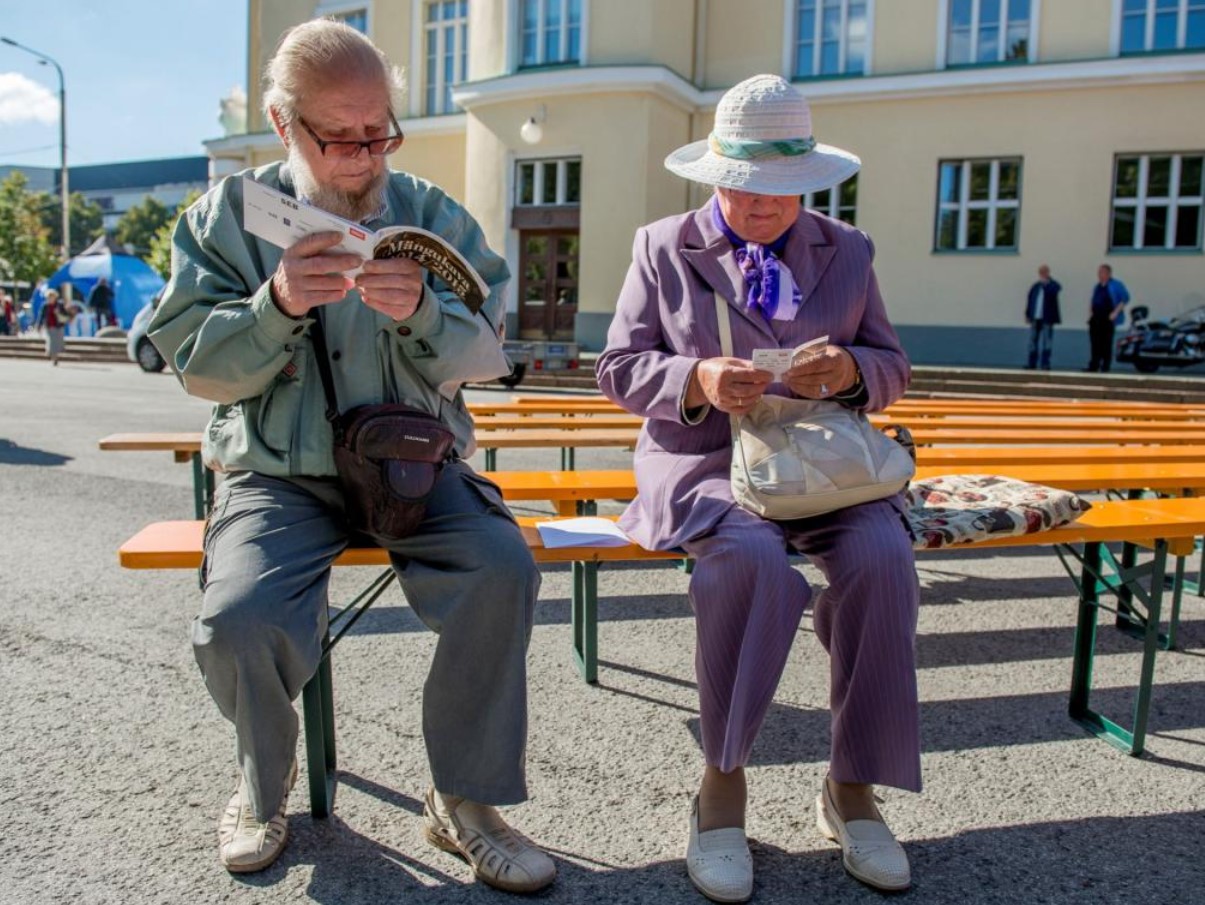 Kas peaaegu 7000 € kuus spetsiaalsed pensionid süüakse lihtsalt riigikassast ära ja jätavad tavalised inimesed alles kõrvale?