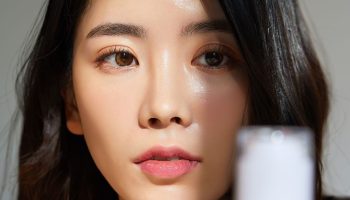 K-beauty saladused avalikustatud! Siin on 10 sammu, mis võivad muuta sinu naha tõeliselt heledaks ja niisutatuks