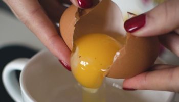 See, mida keegi sulle varem ei öelnud - ütleme hüvasti kahtlastele munadele: ootamatu munade värskuse test, mis võib päästa sinu hommikuse omleti ja päevaga seotud seiklused