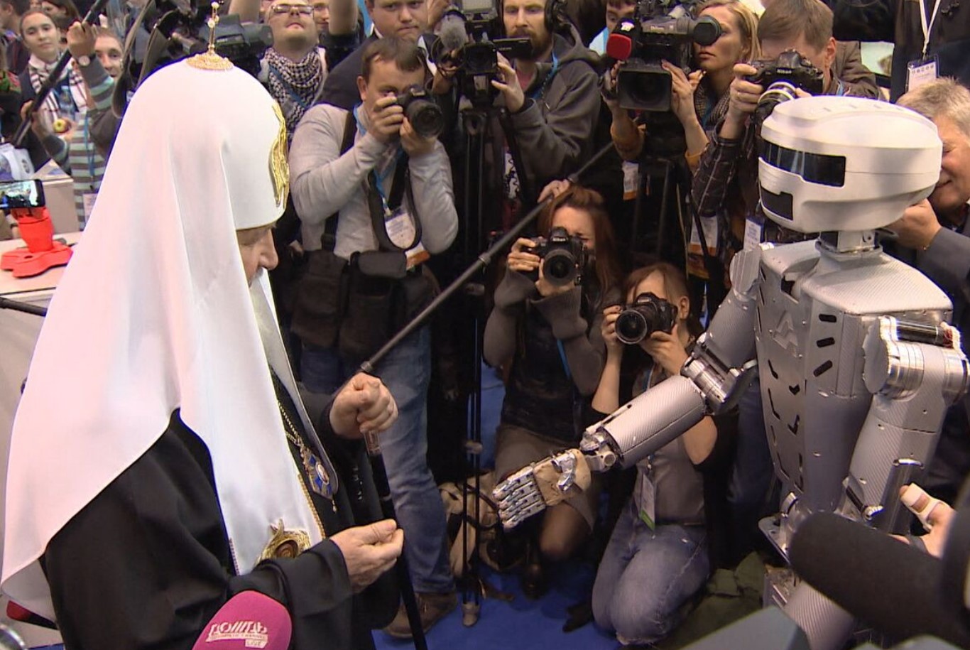 Õigeusu robot: Venemaal algatatakse „õigeusu“ tehisintellekti loomine