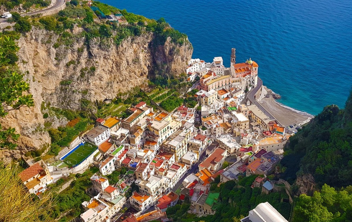 Amalfi rannikko Itaalias: postkaardi‑ilus meri, romantika ja ajalugu, mida iga rändur peab nägema