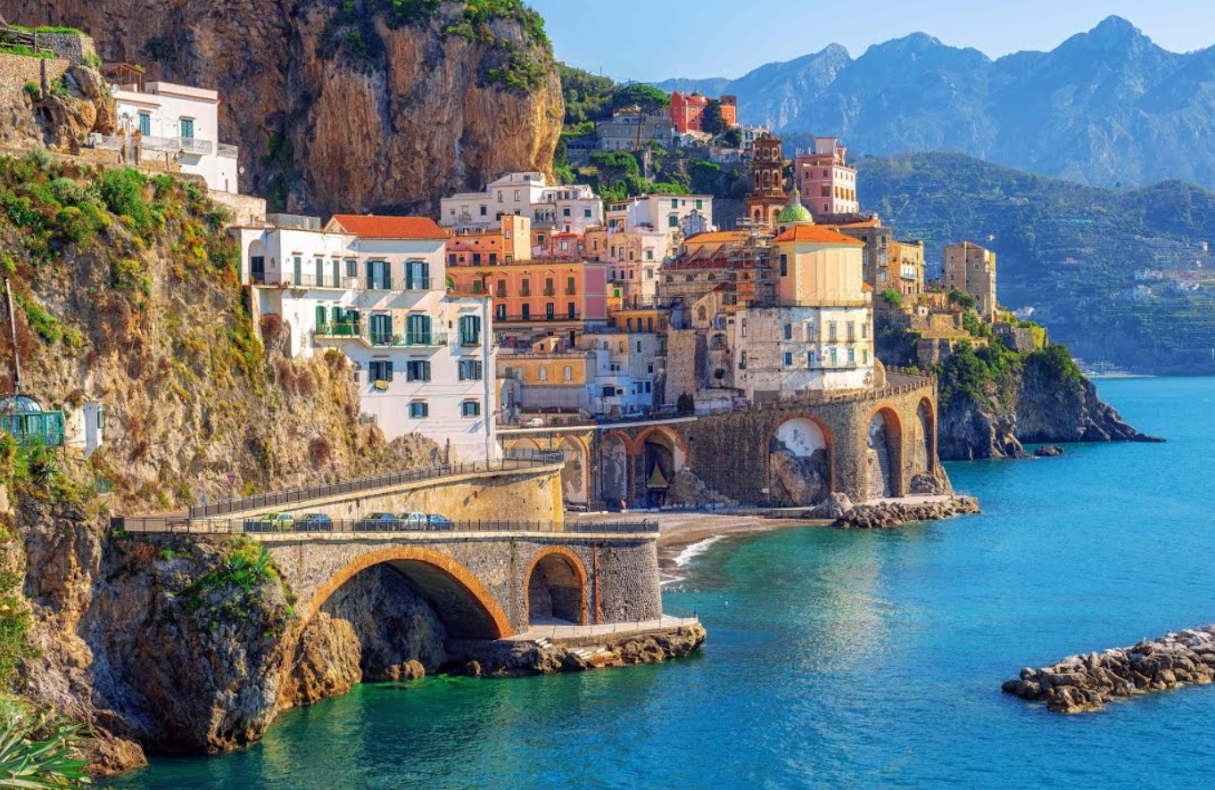 Amalfi rannikko Itaalias: postkaardi‑ilus meri, romantika ja ajalugu, mida iga rändur peab nägema