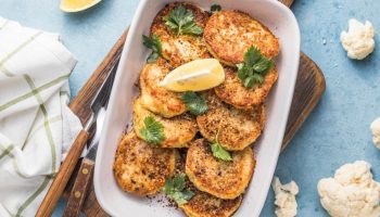 See üks lihtne köögiseik, mis võib muuta su suhet lillkapsiga - kas lillkapsa-kotletid on järgmine asi, mis paneb sind köögis kaasa laulma