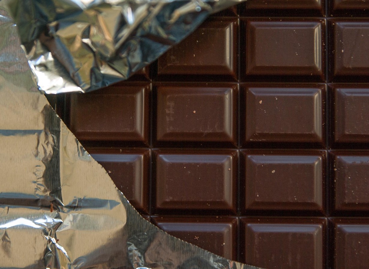 Kõigi šokolaadisõprade šokeeriv avastus: odavad supermarketi tumedad šokolaadid võitsid mahlasemas maitsmises kallid gourmet‑baarid