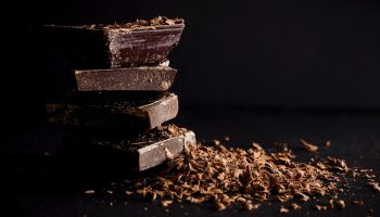 Kõigi šokolaadisõprade šokeeriv avastus: odavad supermarketi tumedad šokolaadid võitsid mahlasemas maitsmises kallid gourmet‑baarid