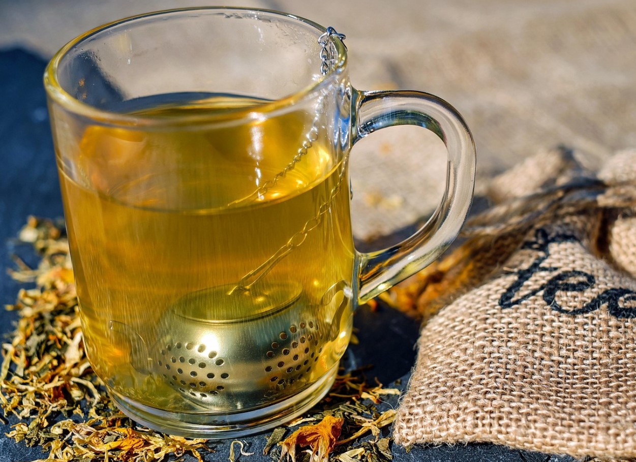 Läbipaistev klaas vs matt kruus: miks klaasist joomine võib aidata Sul rohkem vett juua ja paremini hüdreeritud olla