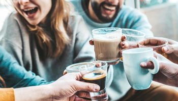 Läbipaistev klaas vs matt kruus: miks klaasist joomine võib aidata Sul rohkem vett juua ja paremini hüdreeritud olla