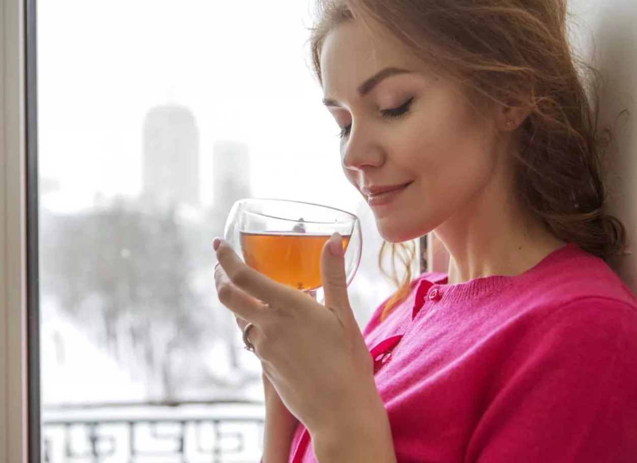 Läbipaistev klaas vs matt kruus: miks klaasist joomine võib aidata Sul rohkem vett juua ja paremini hüdreeritud olla