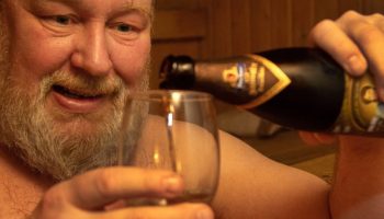 Need joogid vallutavad poeriiulid ja klaasid