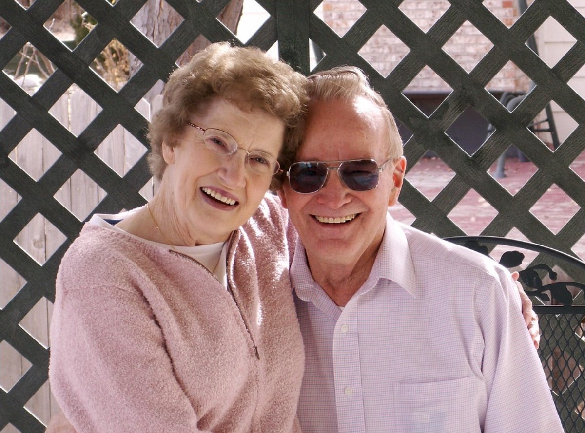 60ndates ja 70ndates eluaastates inimesed on säilitanud need „vanakooli” harjumused ja on selle tõttu õnnelikumad