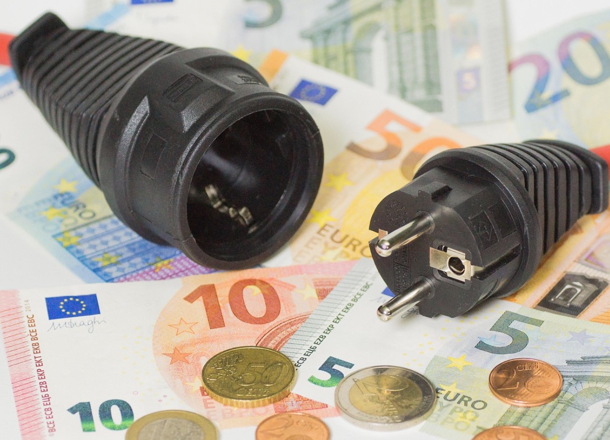 Kas sa tead, kuidas tõeliselt kodus elektrit kokku hoida ja lõpuks tõesti väiksemaid arveid saada? Energiaeksperdid räägivad tõde, mida su sõber võib-olla ei ütle!