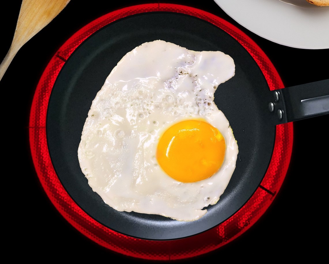 Kas induktsioonpliit ilma õhueemalduseta on mõeldud ainult minimalistidele või võib see sinu köögis päriselt probleeme tekitada?