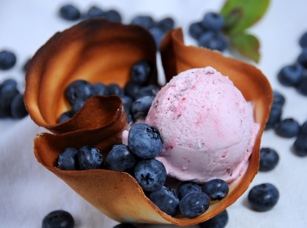 See magustoit on uus talvine trend: jäätis punase veiniga võitis sotsiaalmeedia