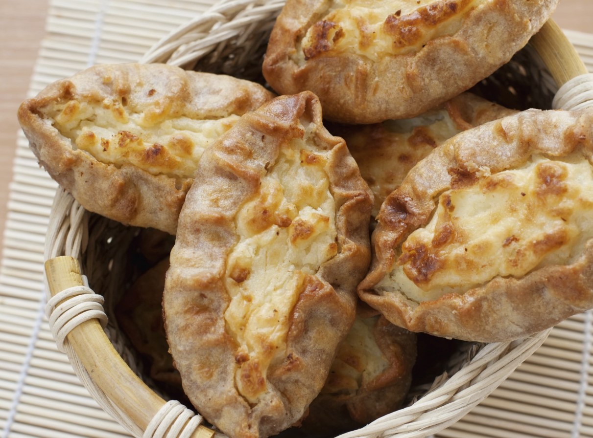 Mistahes vana hea karjalanpiirakas saab uue elu: proovi seda üllatavat trikki vohveliraudaga