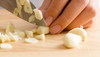 Lõpuks leitud nipp, mis võtab küüslaugu lõhna kätelt päriselt ära