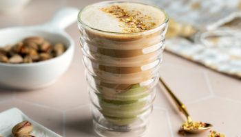 Roheline latte, millest kõik räägivad. Miks pistaatsiajook vallutab kohvikud?