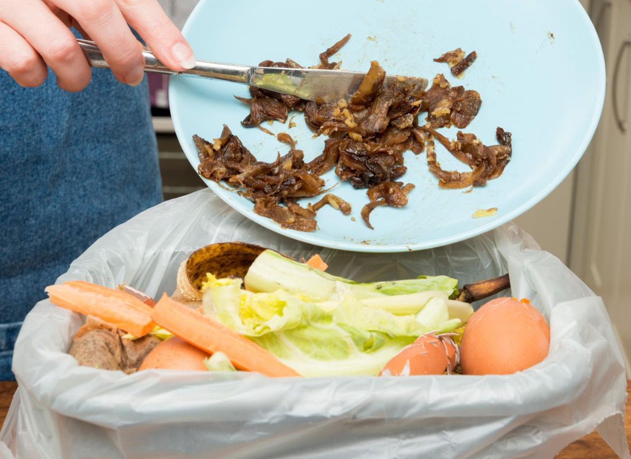 Miks me täiskasvanuna tunneme kohustust alati taldrik tühjaks süüa ja miks see võib meie suhet toiduga rikkuda