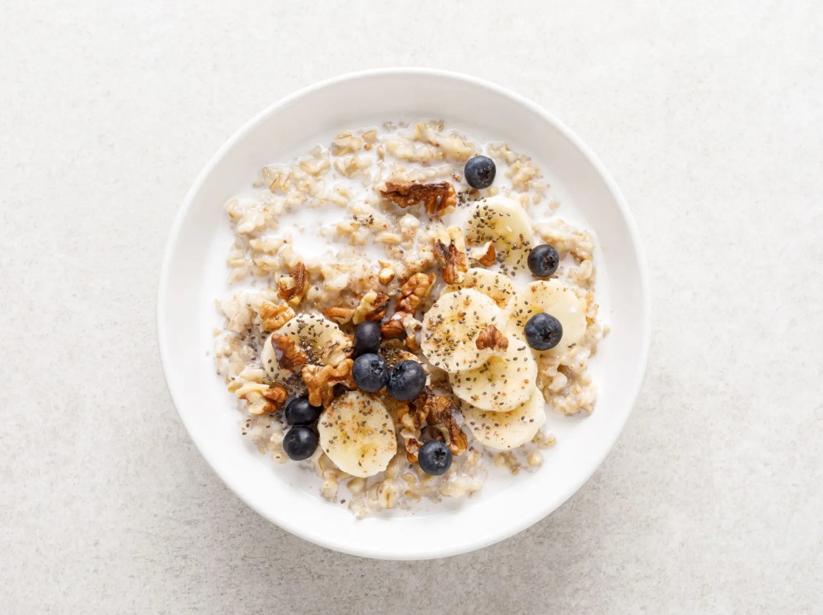 Unusta piim ja jogurt: see rootsi kokk pani kaerahelbepudru täiesti uuele tasemele ja tulemus võib sind igaveseks muuta