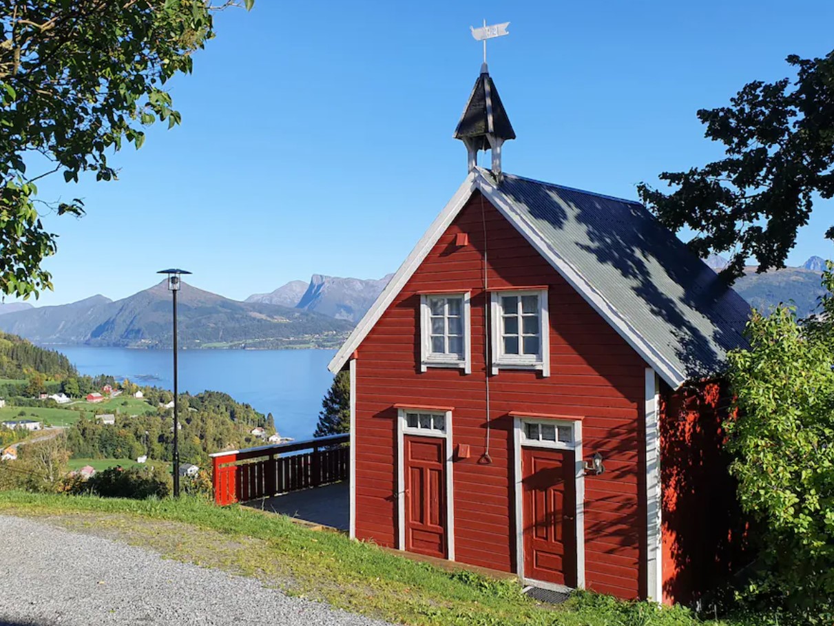 Norras tehakse seda juba 10 aastat, aga meie veel piiname end küsimusega, kuidas teha põrand soojaks ilma kütteta – aitab isegi karmidel külmadel